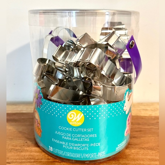 WILTON 18-Piece Cookie Cutter Set‎ 2308-5008 Easter & Springtime Cookie Cutters - Picture 2 of 3